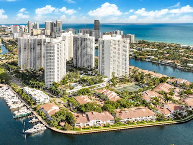 Apartment for sale in Aventura, Florida