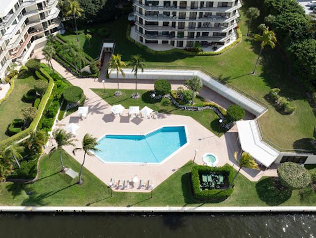 Apartment for sale in Palm Beach, Florida