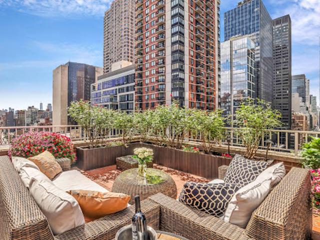Apartment for sale in Arverne, New York