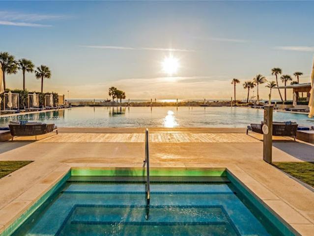 Apartment for sale in Key Biscayne, Florida