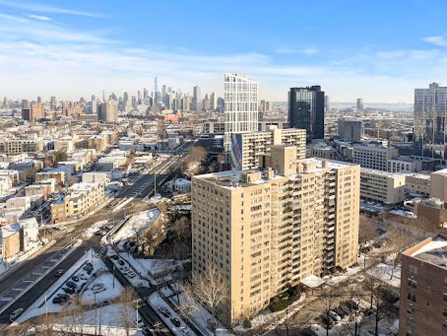 Apartment for sale in Hudson, New Jersey