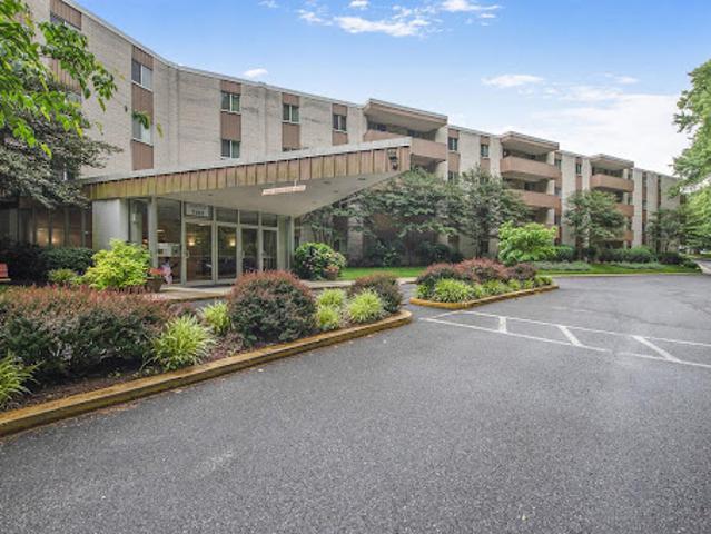 Apartment for sale in Bethesda, Maryland