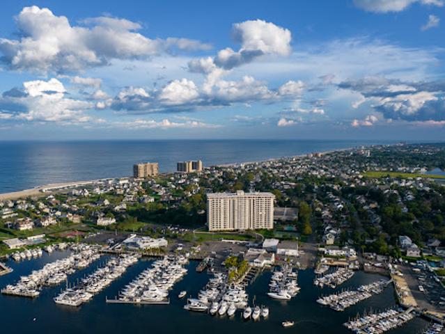 Apartment for sale in Monmouth, New Jersey