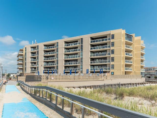 Apartment for sale in Longport, New Jersey
