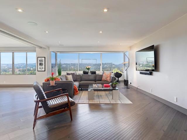 Apartment for sale in Los Angeles, Los Angeles County