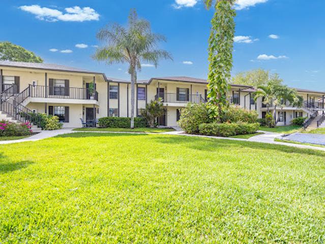 Apartment for rent in Naples, Florida