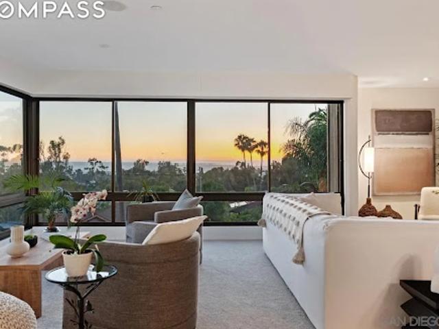 Apartment for sale in San Diego, California