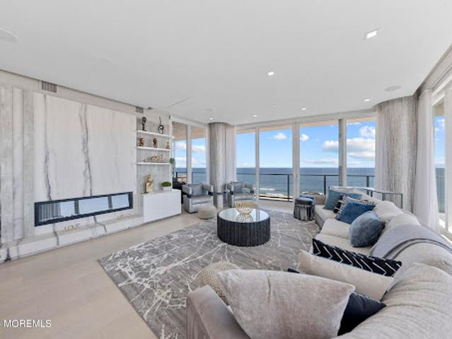 Apartment for sale in Monmouth, New Jersey