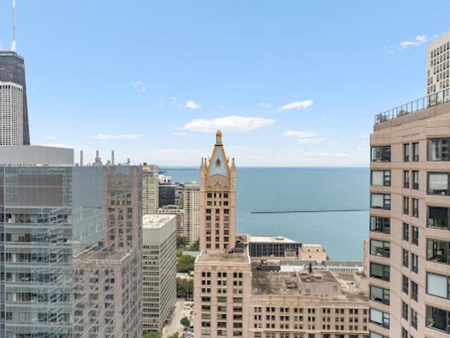 Apartment for sale in Chicago Park, Illinois