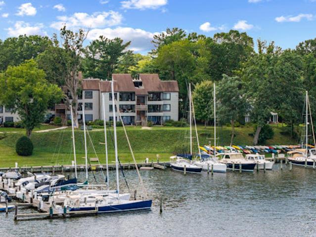 Apartment for sale in Annapolis, Maryland