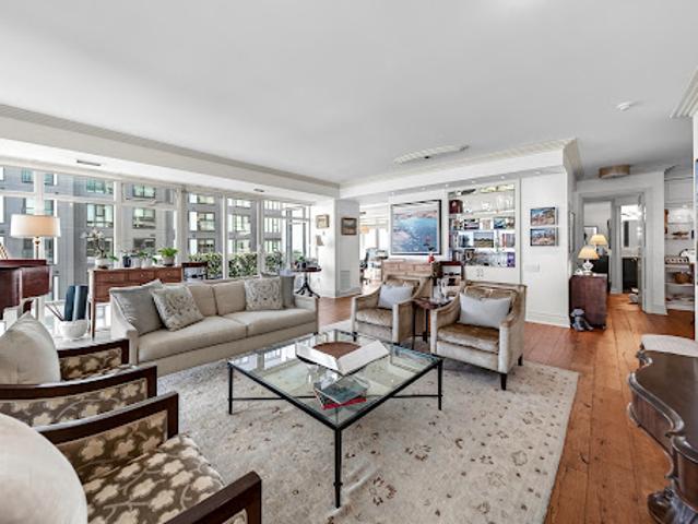 Apartment for sale in Woburn, Ontario