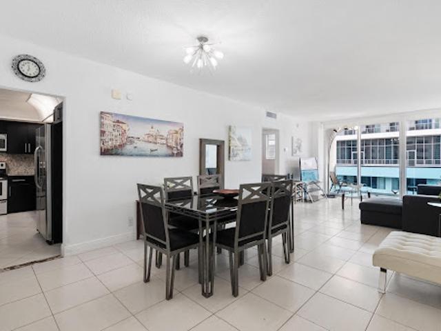 Apartment for sale in Hollywood, Florida