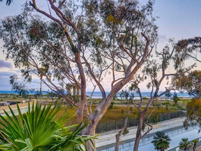 Apartment for sale in Port Hueneme, California