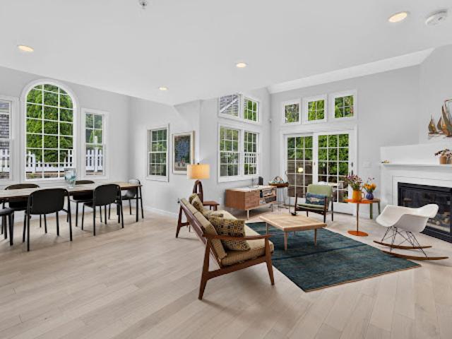 Apartment for sale in Mashpee, Massachusetts
