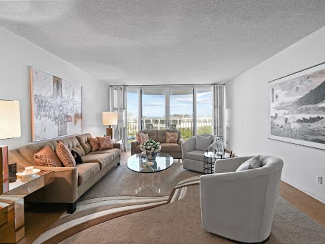 Apartment for sale in Palm Beach
