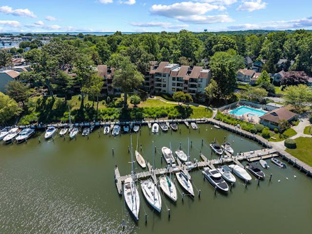 Apartment for sale in Annapolis, Maryland