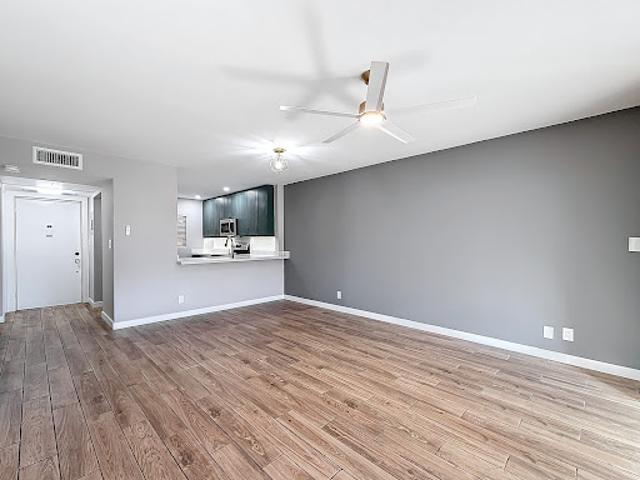 Apartment for sale in Tamarac, Florida