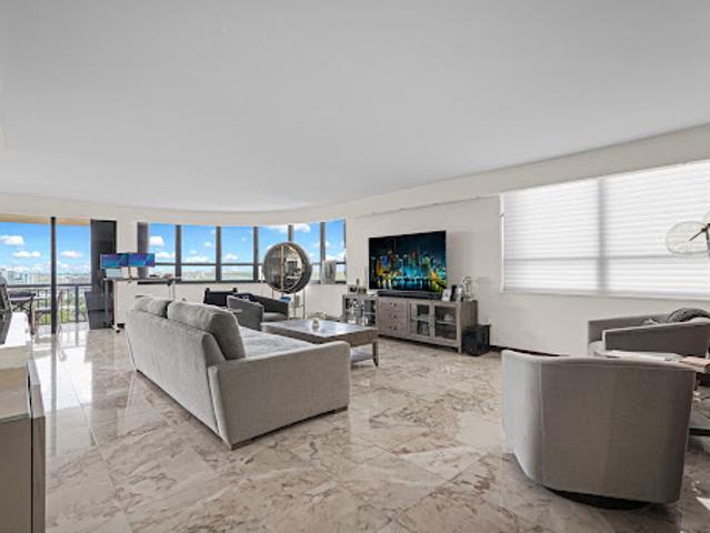Apartment for sale in Bal Harbour, Florida