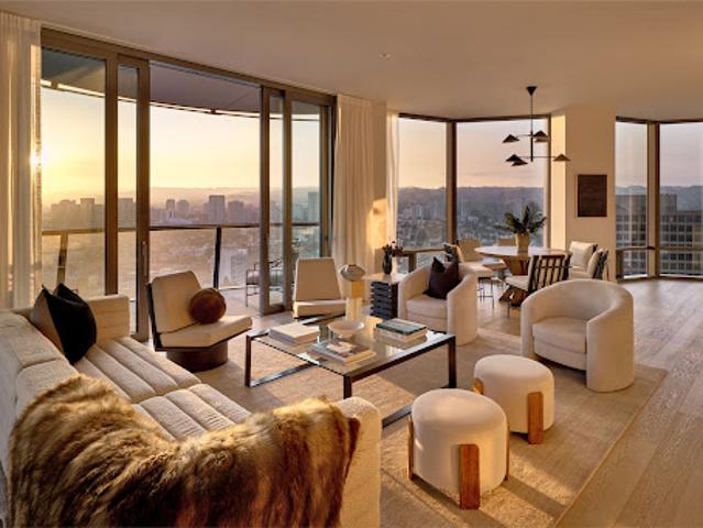 Apartment for sale in Canoga Park, California