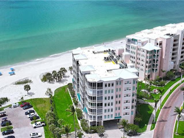 Apartment for sale in Bonita Springs, Florida