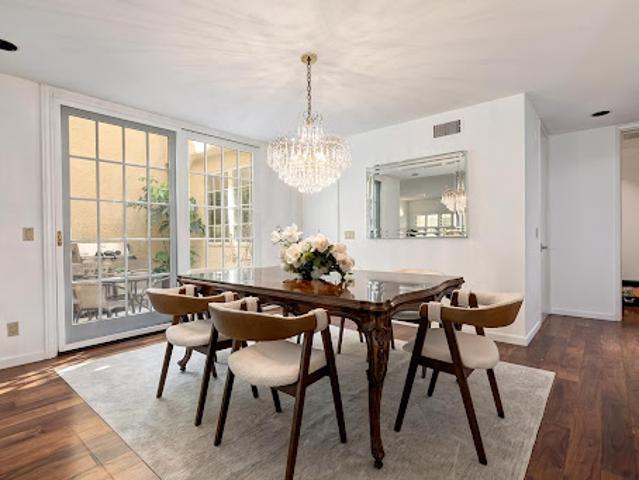 Apartment for sale in Canoga Park, California