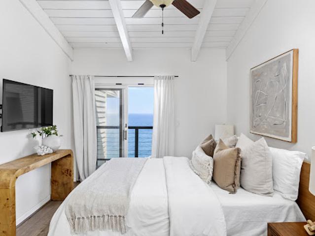 Apartment for sale in Cardiff, California