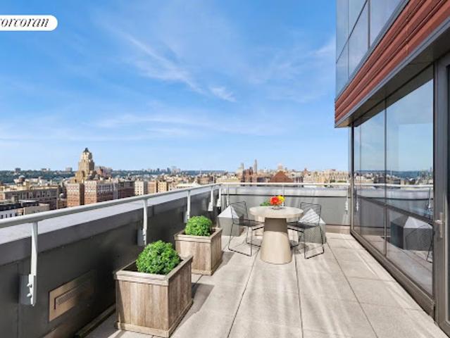 Apartment for sale in Arverne, New York