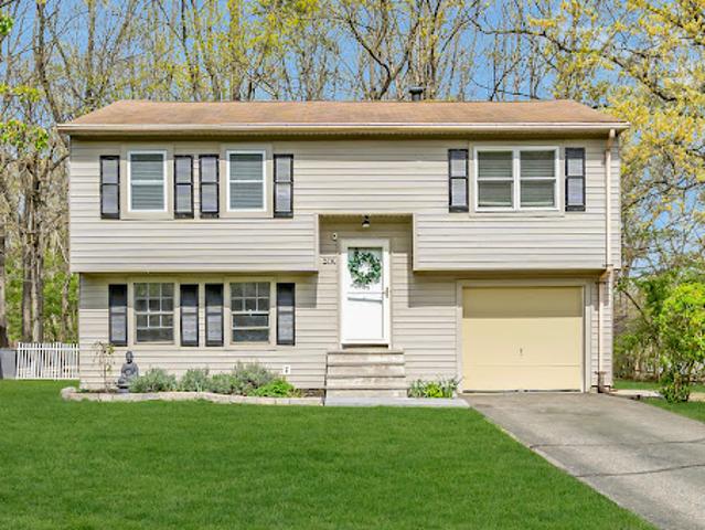 Apartment for sale in Monmouth, New Jersey