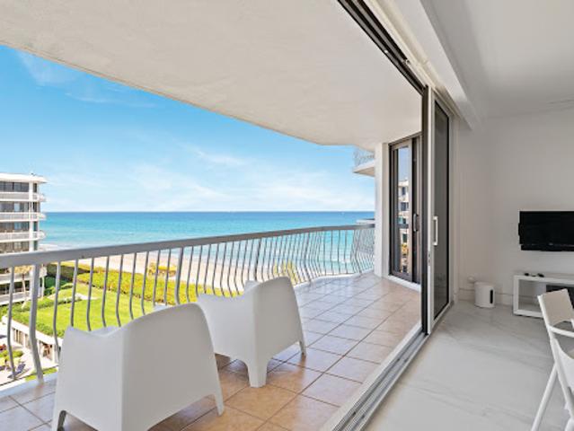 Apartment for sale in Palm Beach, Florida