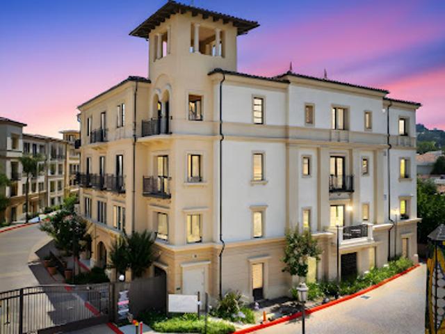 Apartment for sale in Calabasas