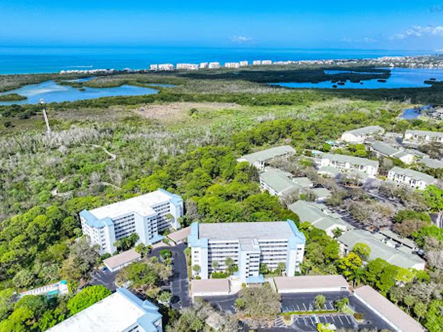 Apartment for sale in Naples, Florida