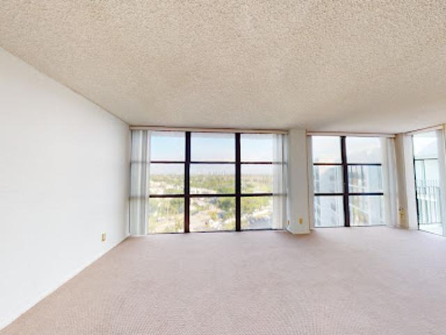 Apartment for sale in Hallandale, Florida