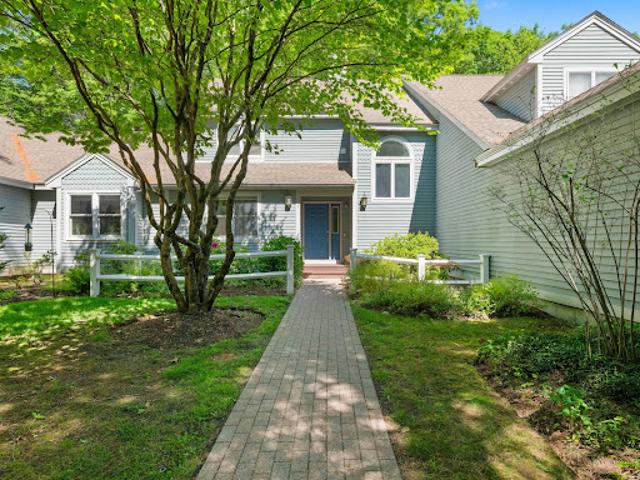 Apartment for sale in Acton, Massachusetts