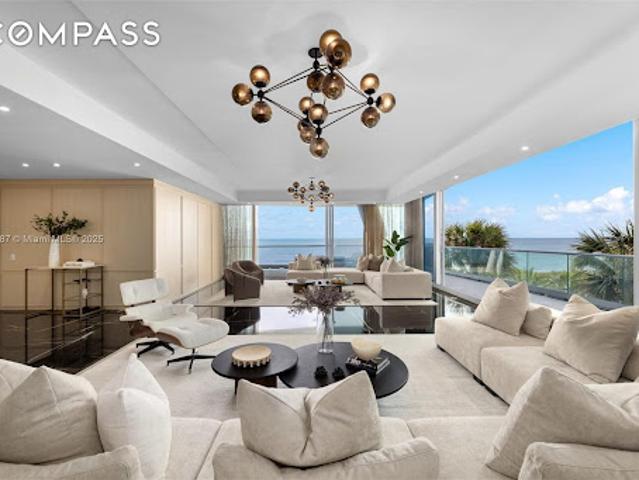 Apartment for sale in Surfside, Florida