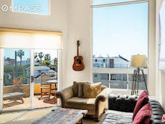 Apartment for sale in Los Angeles