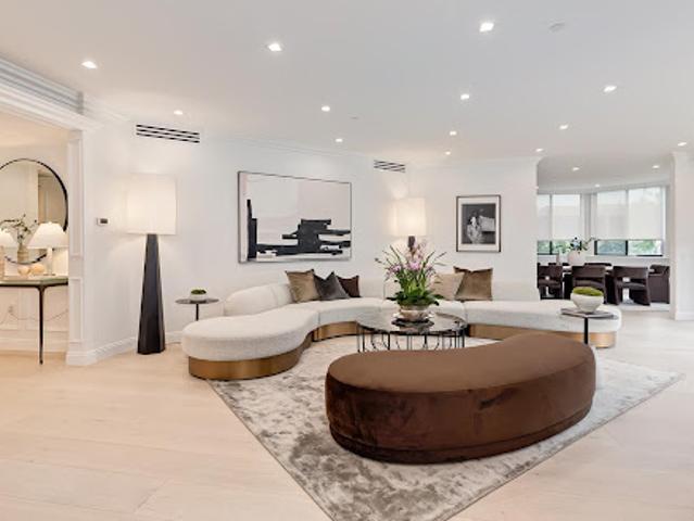 Apartment for sale in Beverly Hills, California