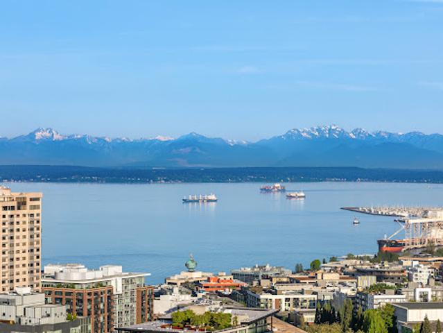 Apartment for sale in Seattle, Washington