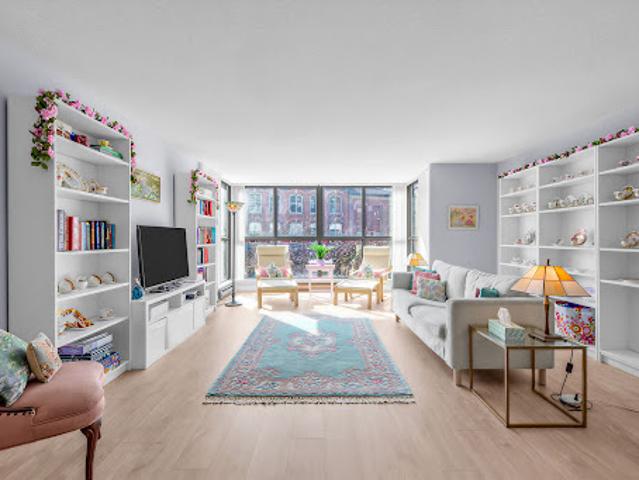 Apartment for sale in Woburn, Ontario