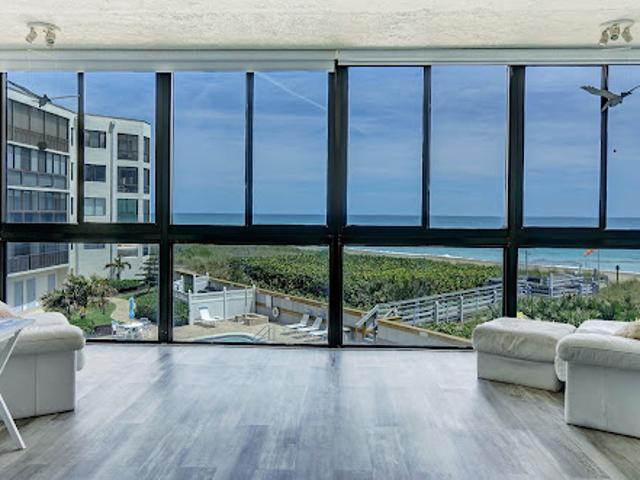 Apartment for sale in Stuart, Florida