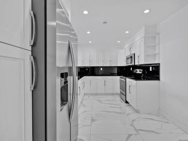 Apartment for rent in Key Biscayne, Florida
