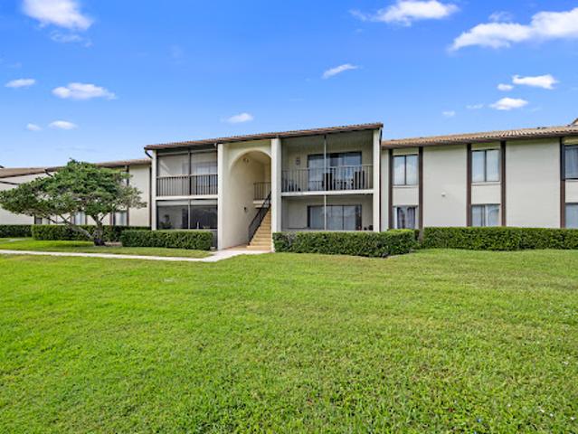 Apartment for sale in Palm City, Florida
