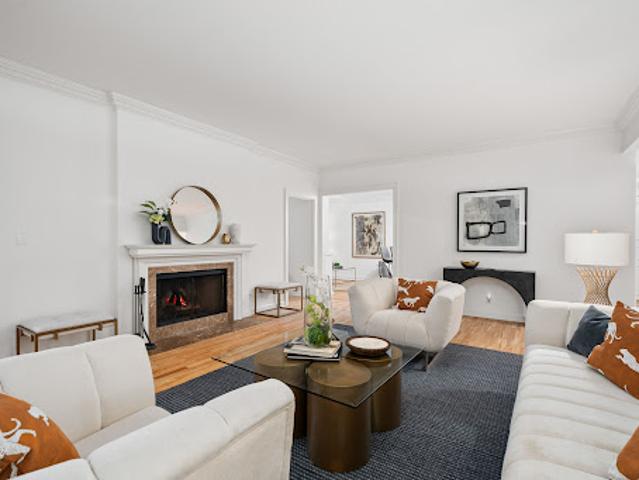 Apartment for sale in Canoga Park, California