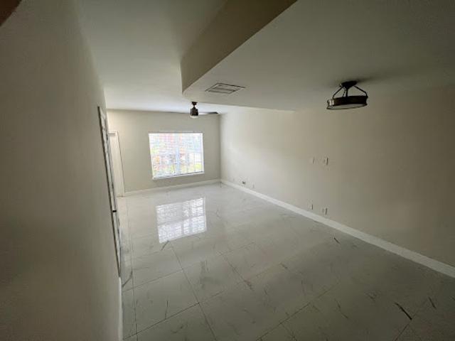 Apartment for sale in Margate, Florida
