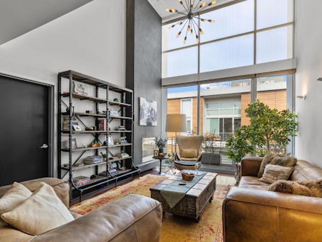 Apartment for sale in Los Angeles