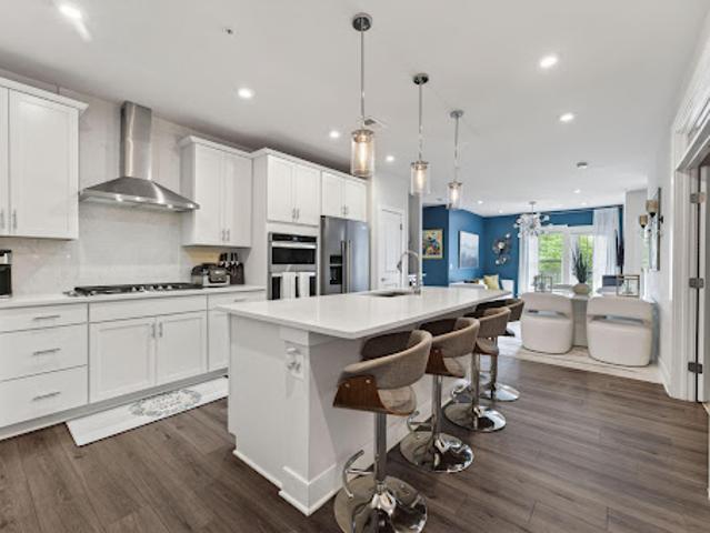 Apartment for sale in Oxon Hill, Maryland