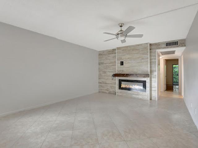 Apartment for sale in Deerfield Beach, Florida