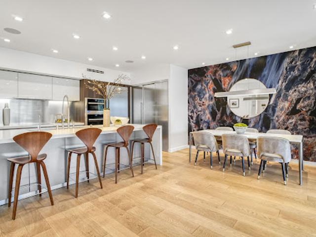 Apartment for sale in Santa Monica, California