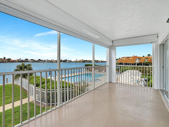 Apartment for sale in Marco Island, Florida