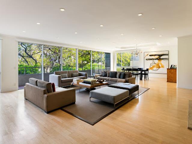 Apartment for sale in Beverly Hills, California