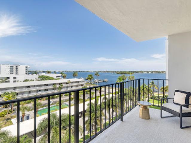 Apartment for sale in West Palm Beach, Florida